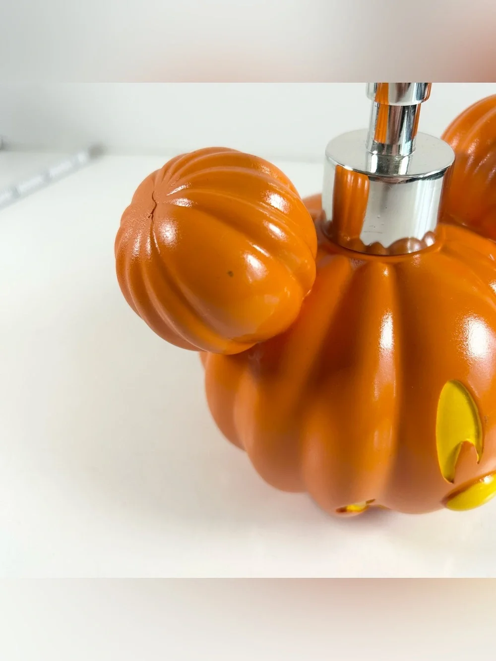 Jay Franco Disney Mickey Mouse Halloween Pumpkin Lotion Soap Dispenser